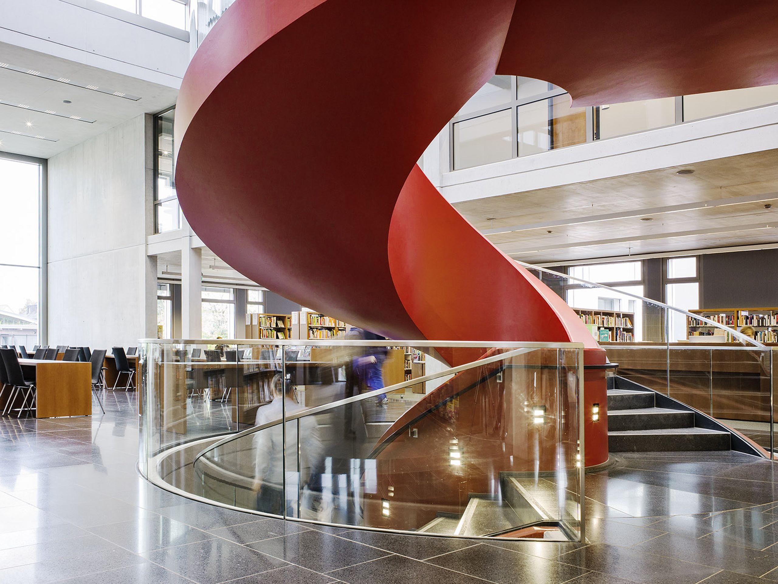 Atrium der Stadtbücherei Treppe