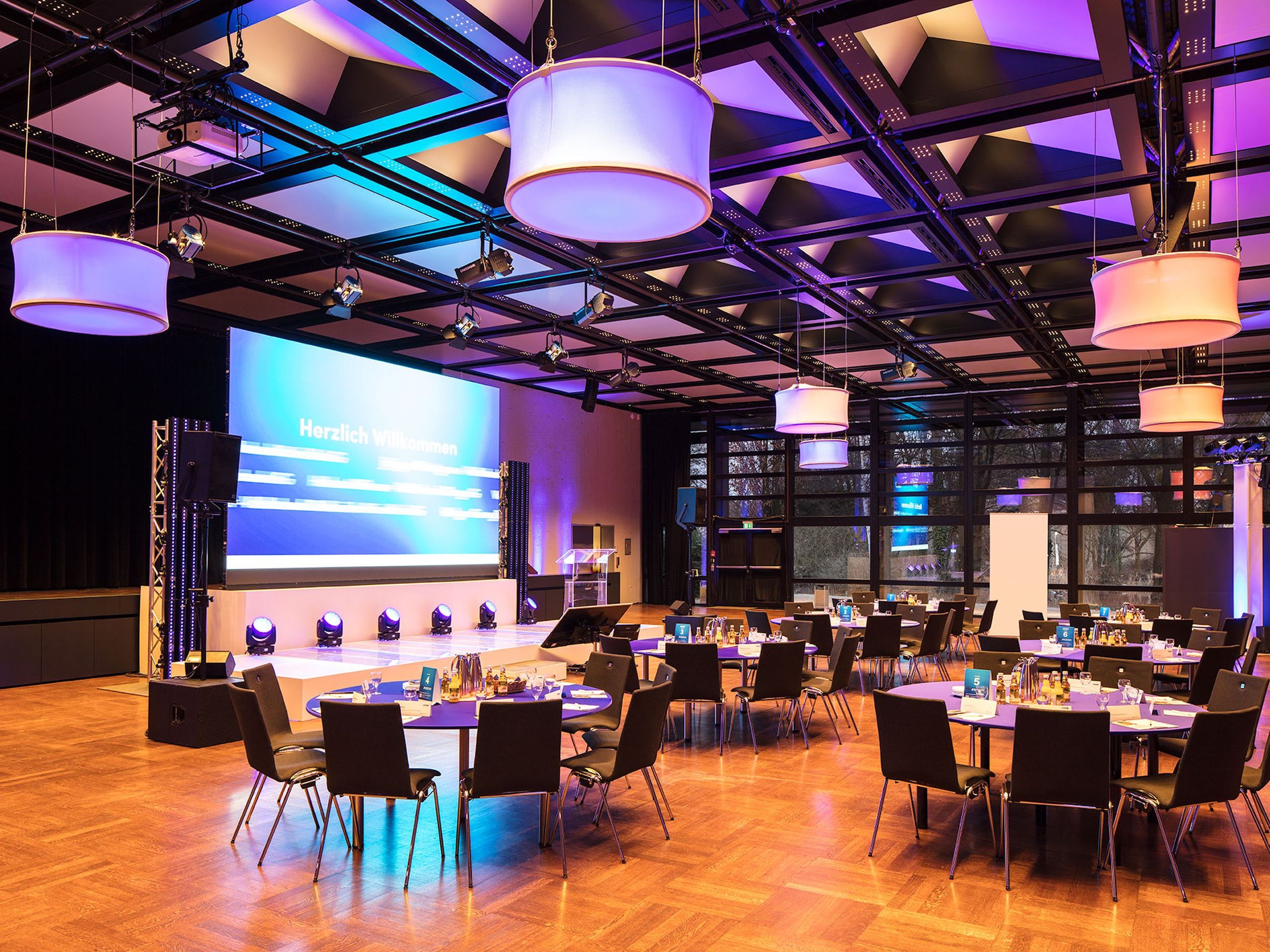 Festsaal mit Galabestuhlung Festsaal